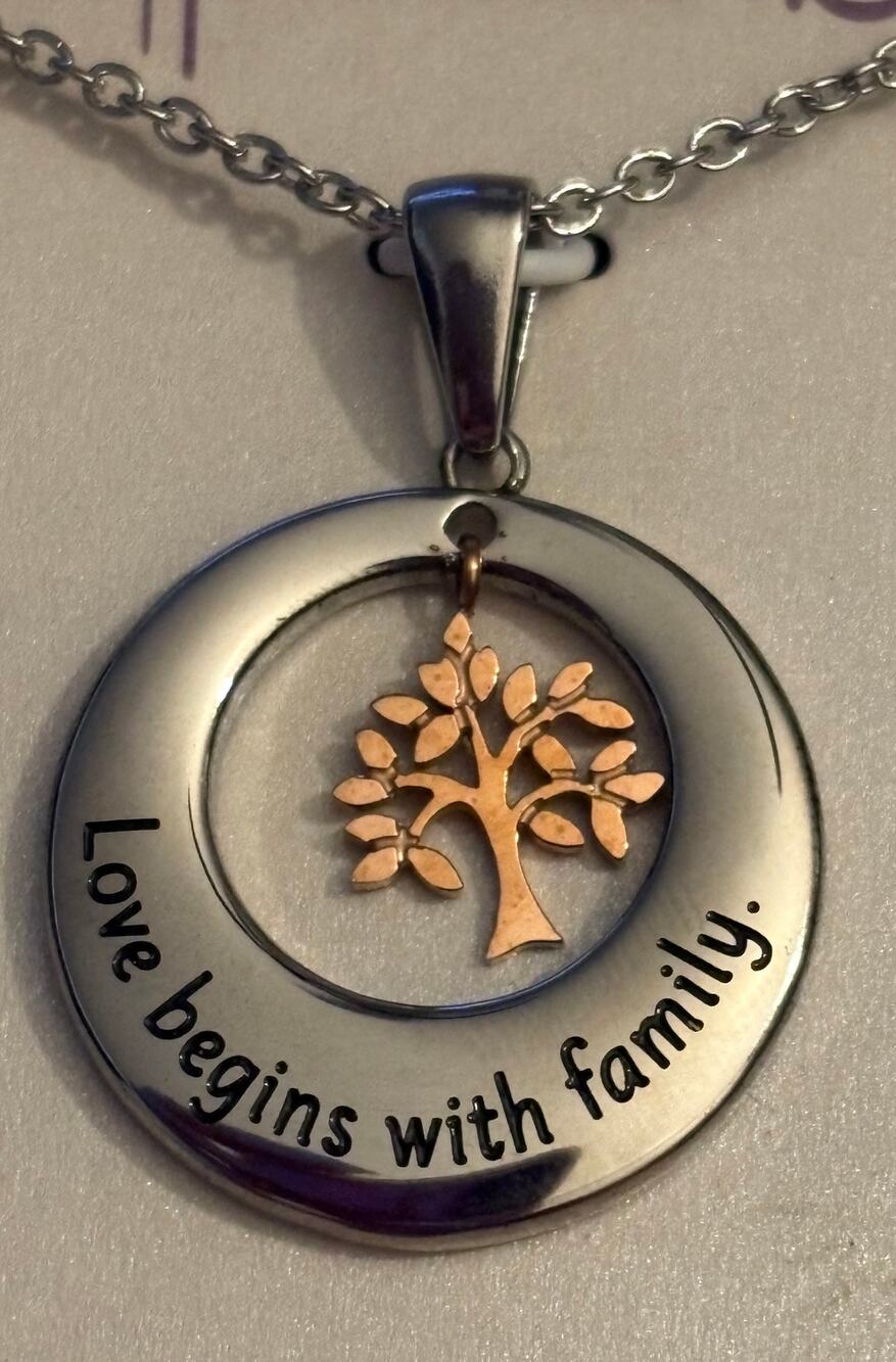 Hallmark Family Tree Pendant Necklace NIB